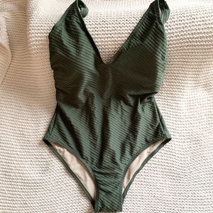 Kona Sol Target one piece swimsuit - Size XL